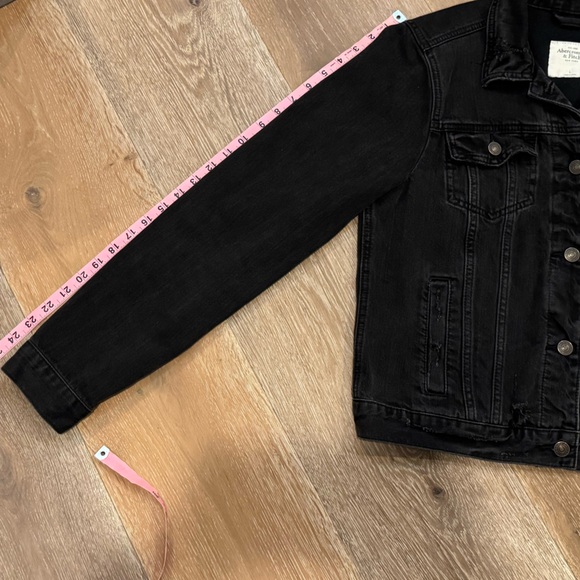 Abercrombie & Fitch Distressed Faded Black Denim Jacket - Picture 4 of 8